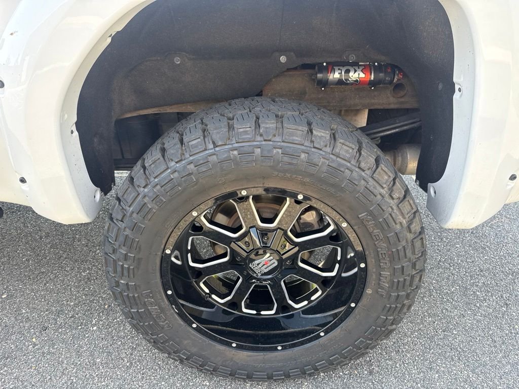 Used 2020 White GMC AT4 image 12