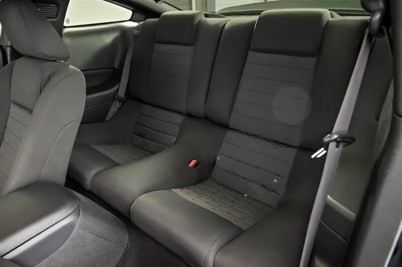Used 2007 Black Clearcoat Ford GT Premium image 16
