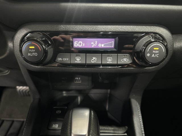 Certified Used 2021 Aspen White / Super Black Nissan SR image 21