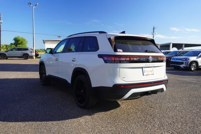 New 2027 Sandstone Volkswagen SE w/Technology image 11