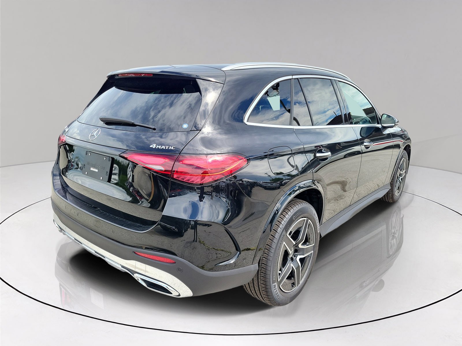 New 2026 Black Mercedes-Benz GLC 300 image 6