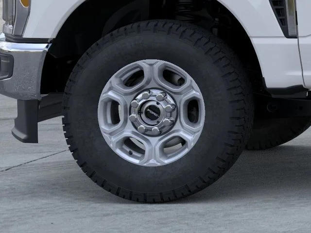 New 2026 Oxford White Ford XLT image 19