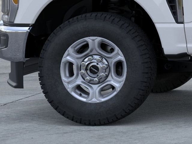 New 2026 Oxford White Ford XLT image 19