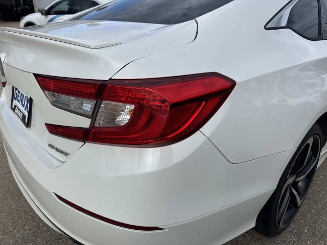 Used 2020  Honda Sport image 22