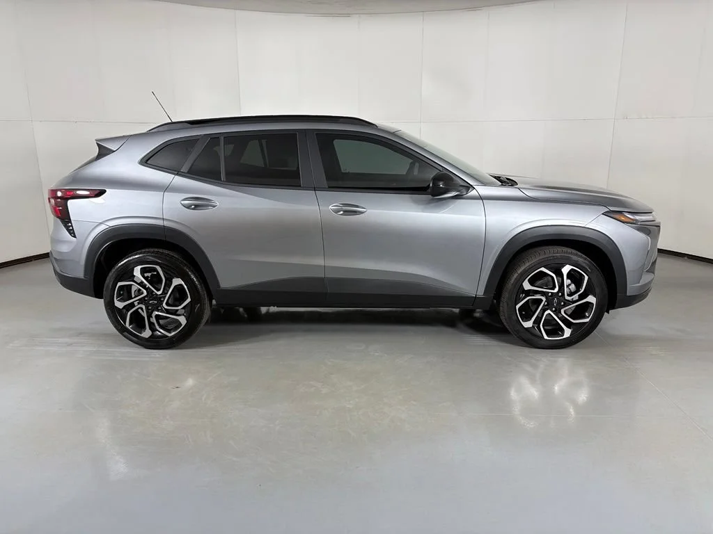 2026 Chevrolet Trax RS - Photo 11