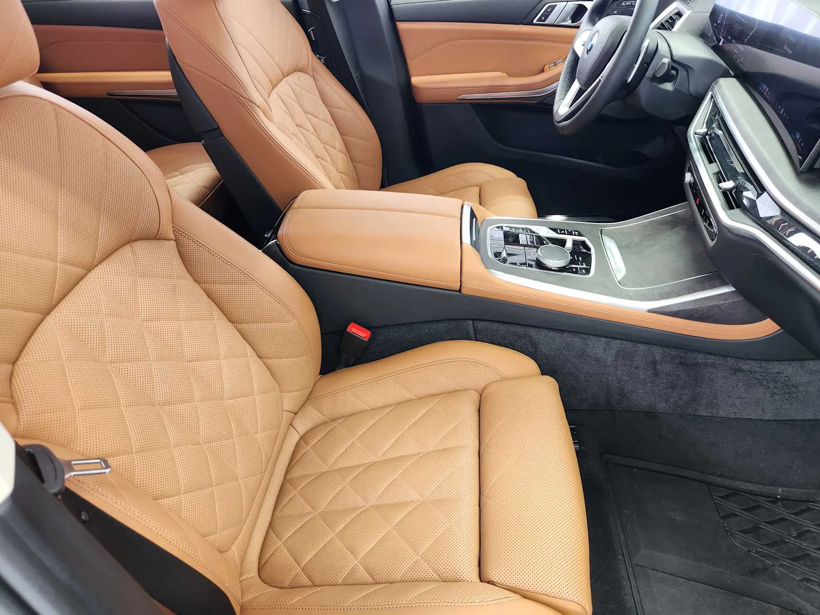 Used 2024 Skyscraper Grey Metallic BMW xDrive40i image 14