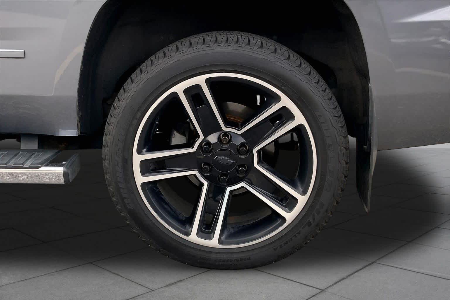 Used 2018 Satin Steel Metallic Chevrolet Premier image 11