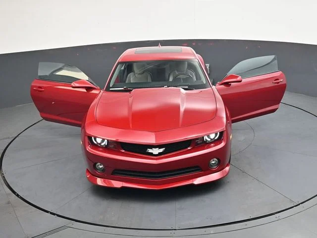 Used 2013 Red Chevrolet 2LT image 36