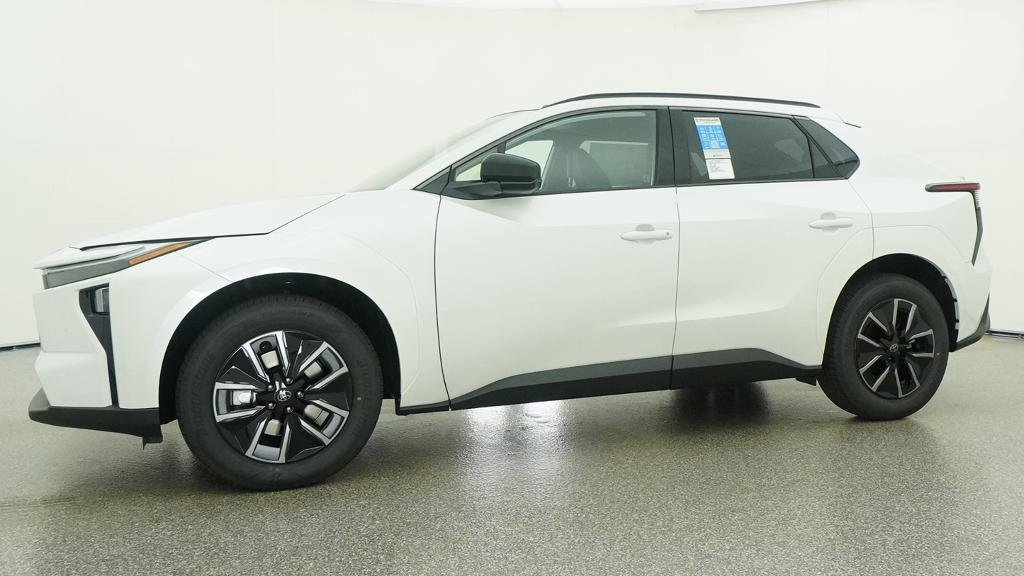 New 2026 Wind Chill Pearl Toyota XLE image 34