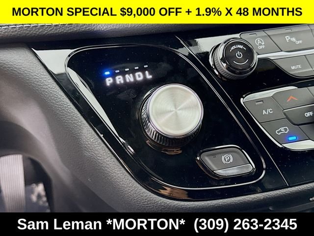 New 2026 Bright White Clear-Coat Exterior Paint Chrysler Select image 16