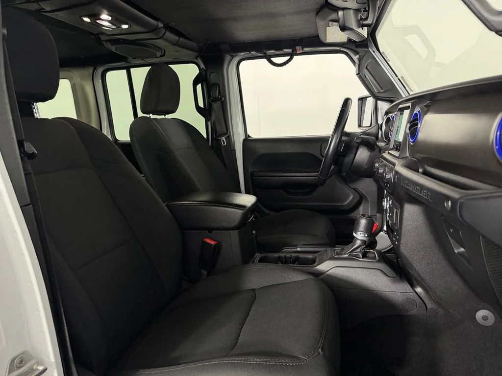 Used 2021 White Jeep Unlimited Willys image 29