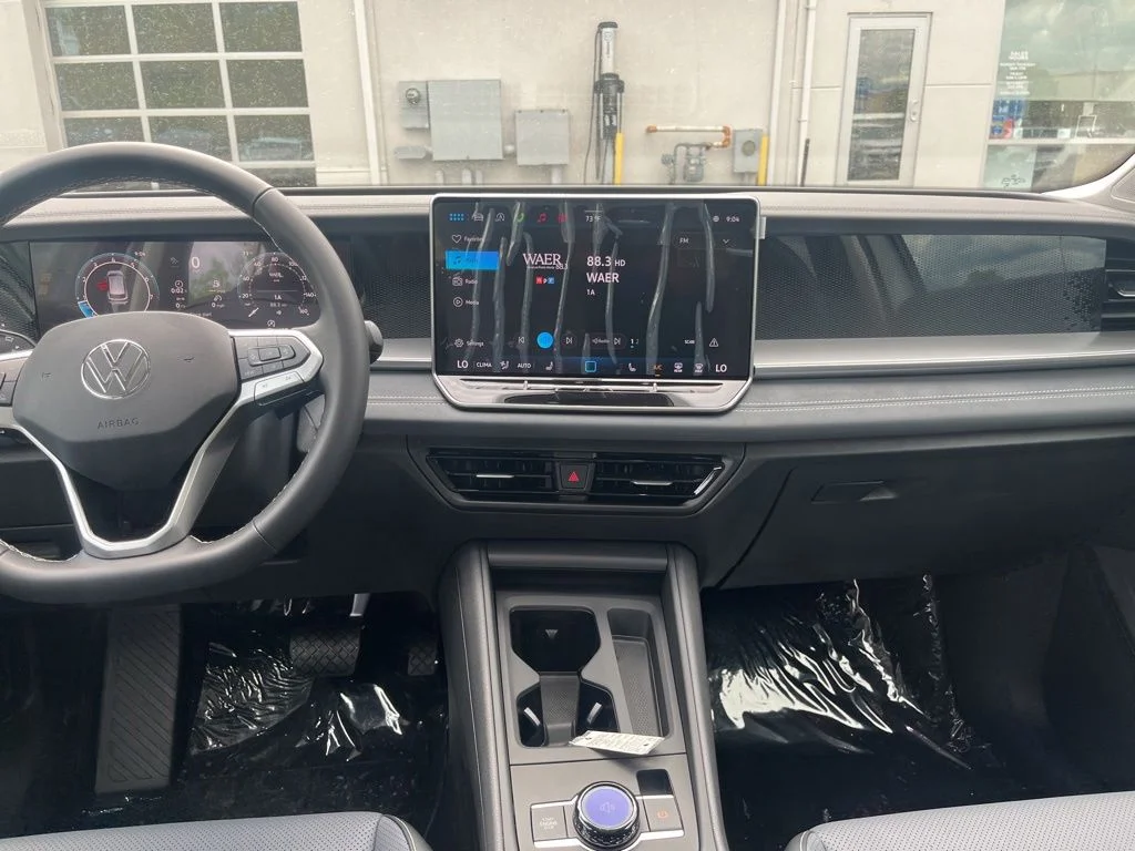 New 2026 White Volkswagen 2.0T SE image 11