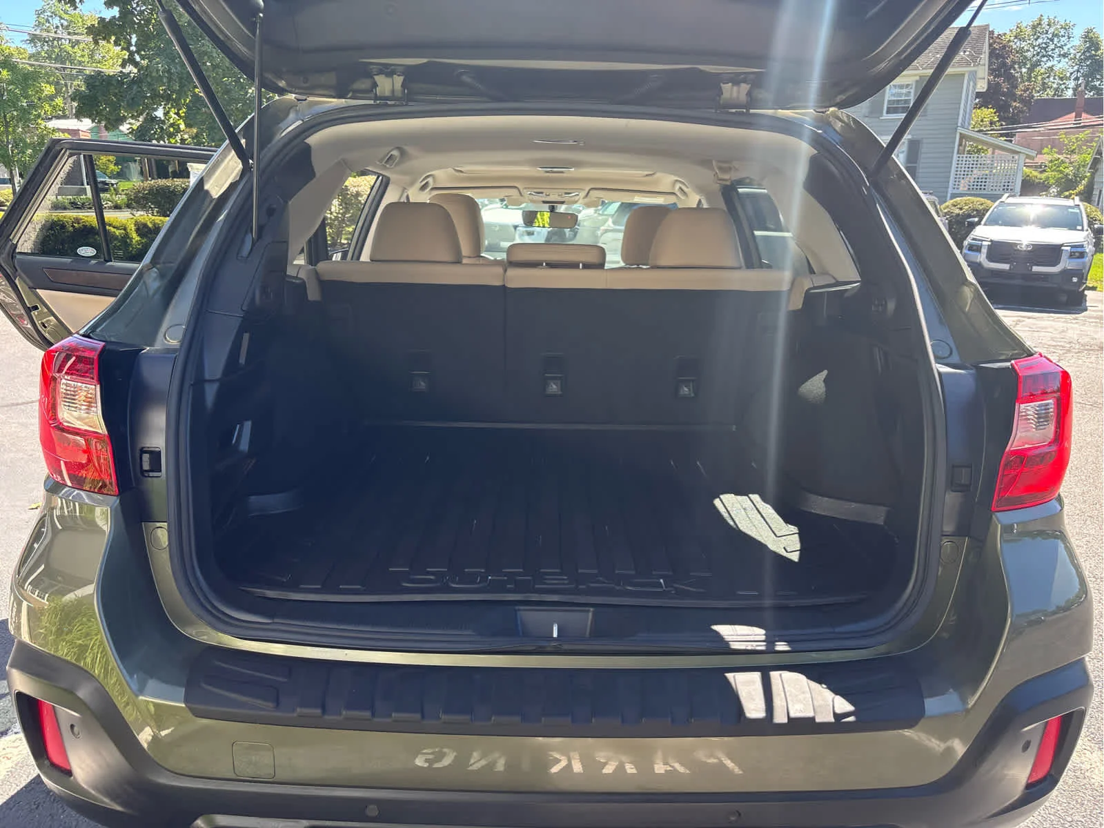 Used 2018 Wilderness Green Metallic Subaru Limited image 33