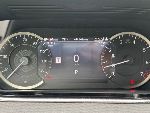 Used 2022 Fuji White Land Rover Dynamic image 25