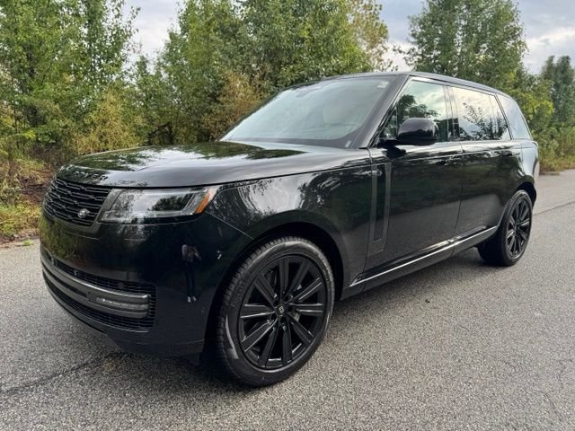 New 2027 Santorini Black Land Rover SE image 1