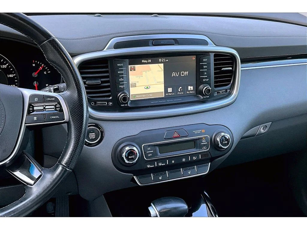 Used 2020 Imperial Blue Kia SX V6 image 6