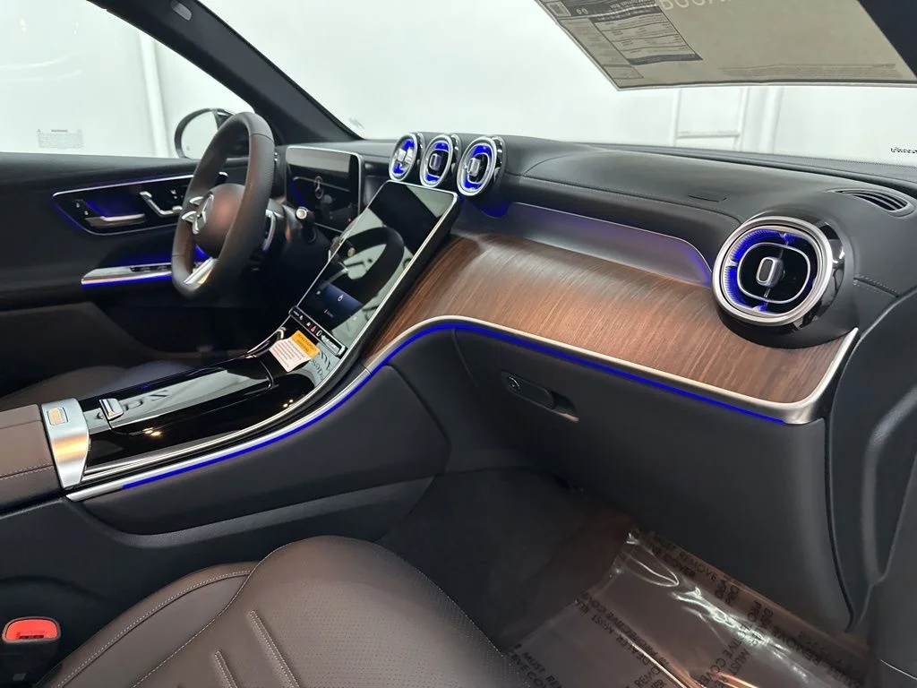 Used 2026 Gray Mercedes-Benz GLC 300 image 26