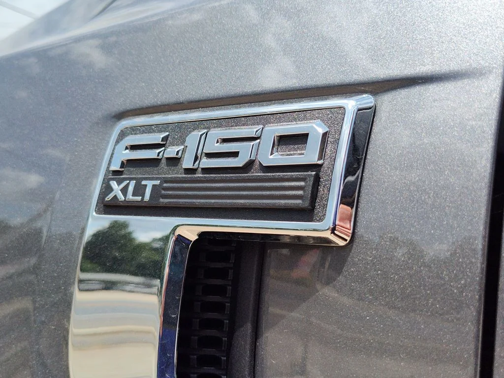 New 2026 Carbonized Gray Metallic Ford XLT image 6