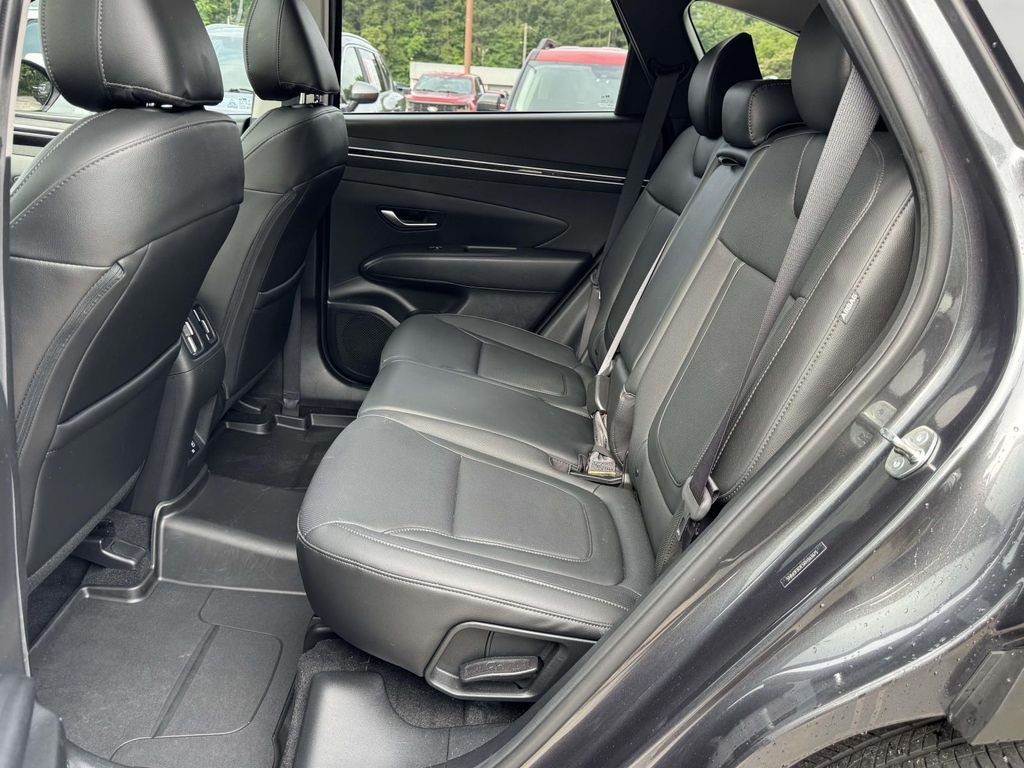 Used 2024 Gray Hyundai SEL image 18
