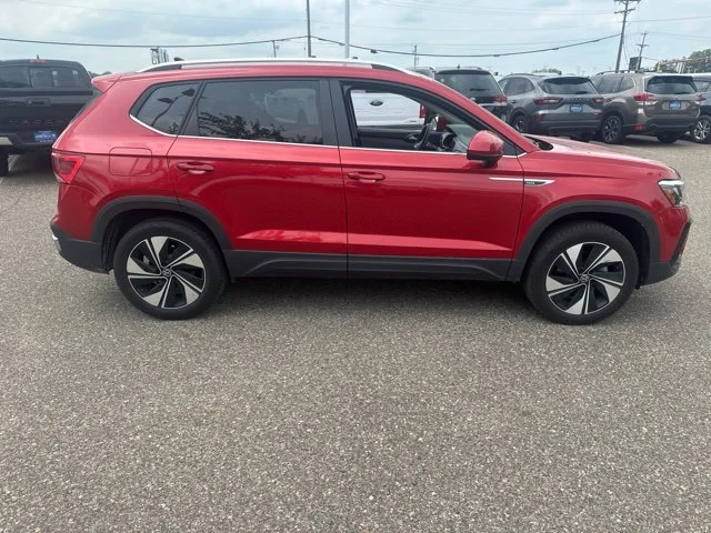 Certified 2024 Volkswagen Taos SE with VIN 3VVUX7B20RM076804 for sale in Inver Grove Heights, Minnesota