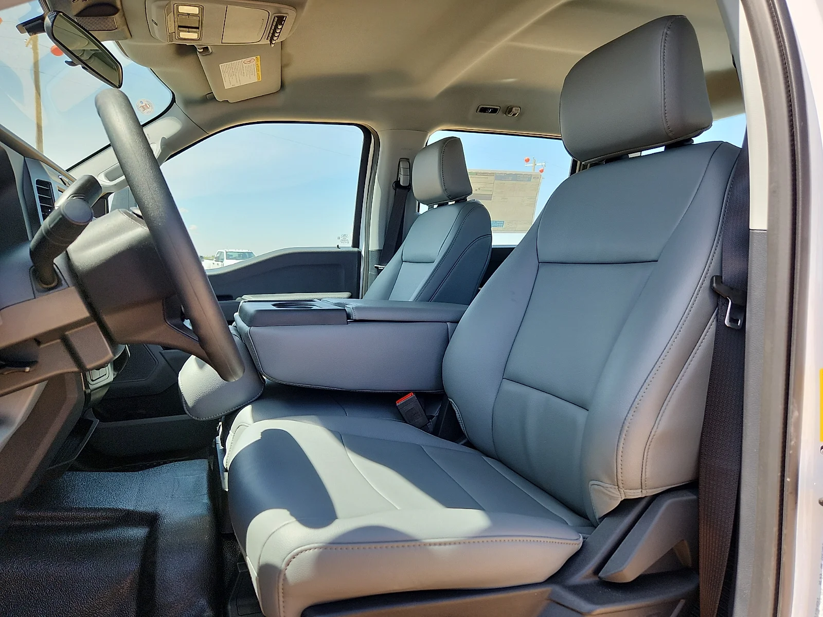 New 2026 Oxford White Ford F-450® XL image 17