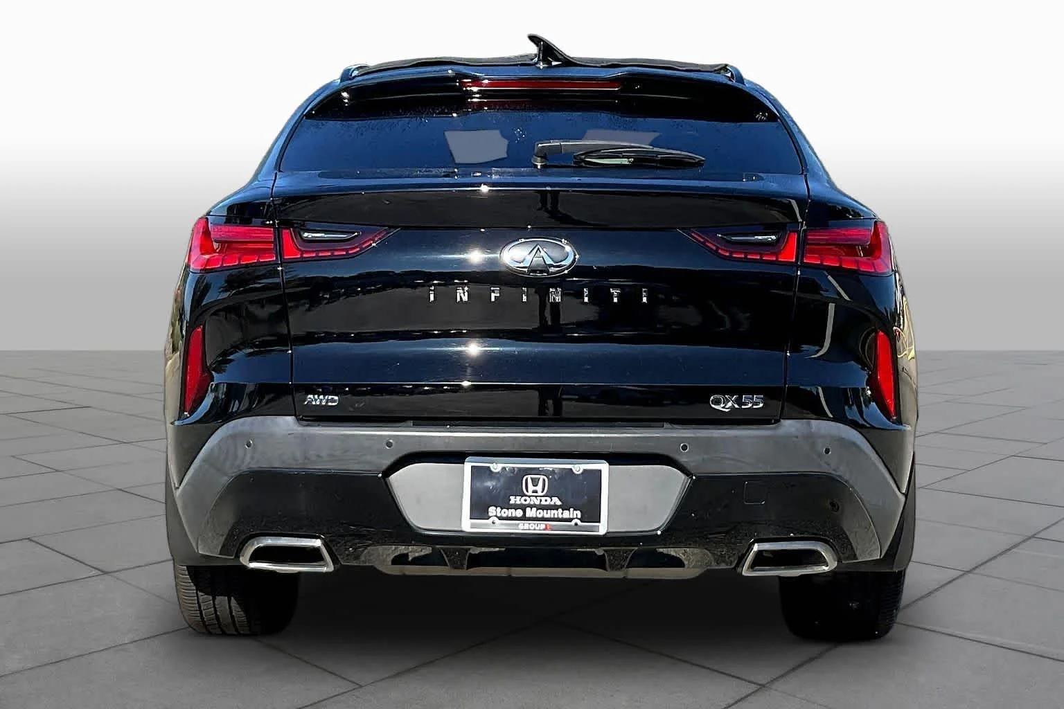 Used 2022 Black Obsidian INFINITI LUXE image 5
