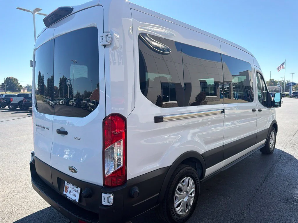 Used 2024 Oxford White Ford XLT image 5