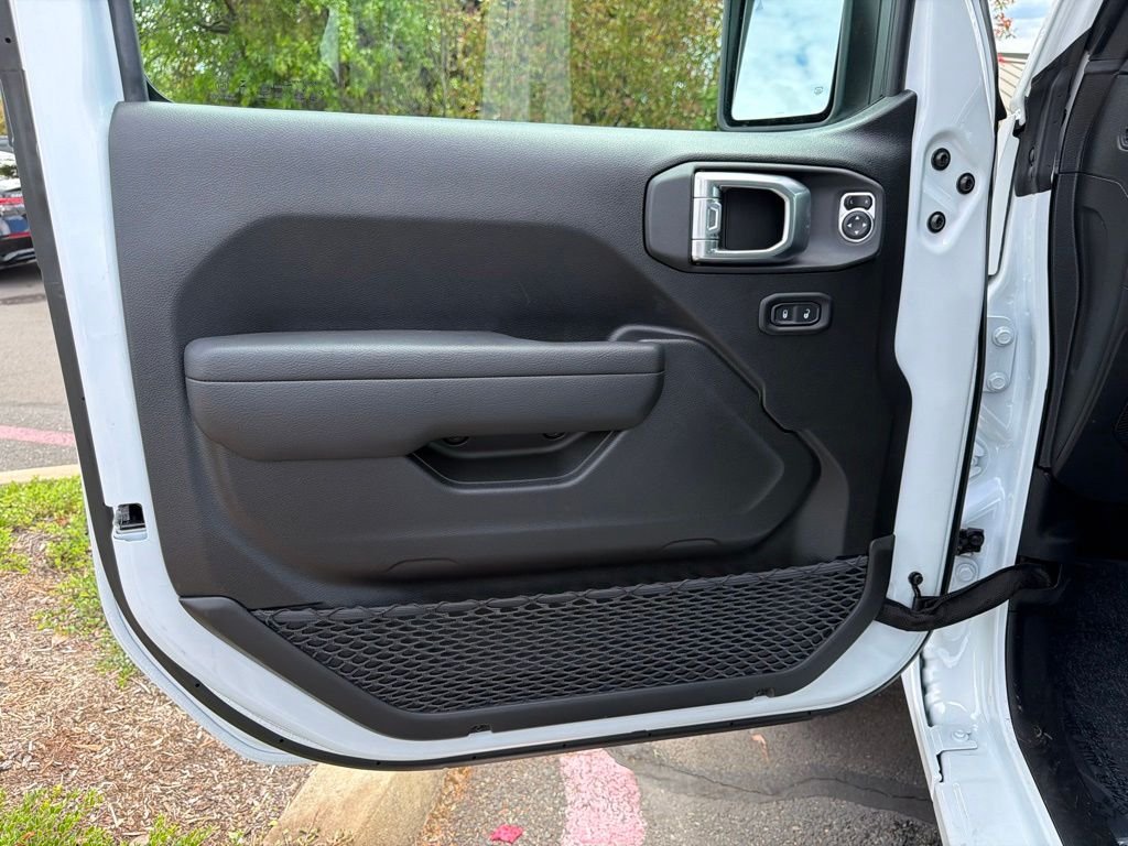 New 2026 Bright White Clearcoat Jeep 85th Anniversary Edition image 12