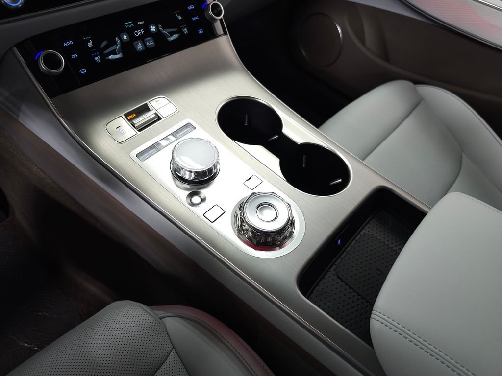 New 2026 White Genesis 2.5T ADVANCED image 27