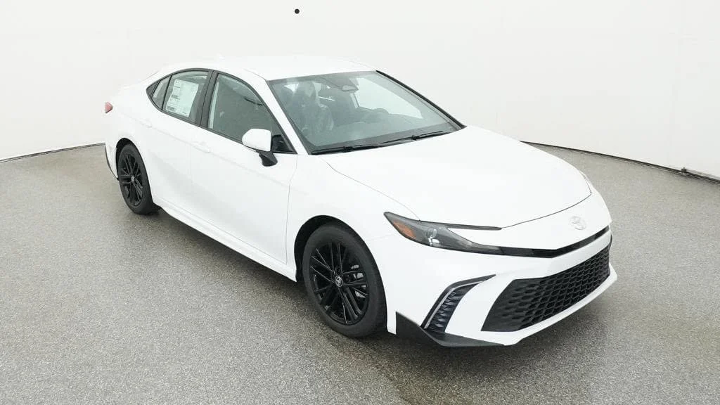 Used 2026 Ice Cap Toyota SE image 13