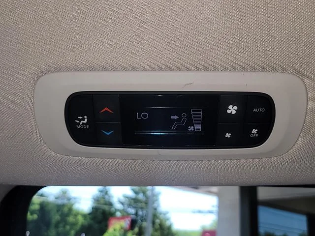 Used 2023 Black Chrysler Touring L image 27