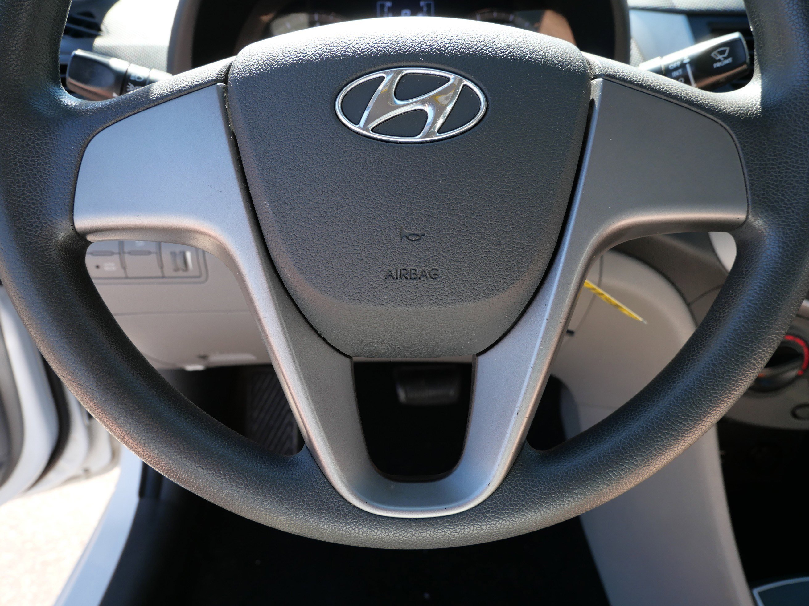 Used 2017 Century White Hyundai SE image 25