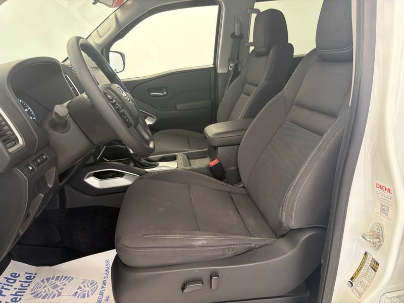 Used 2022 White Nissan SV image 17