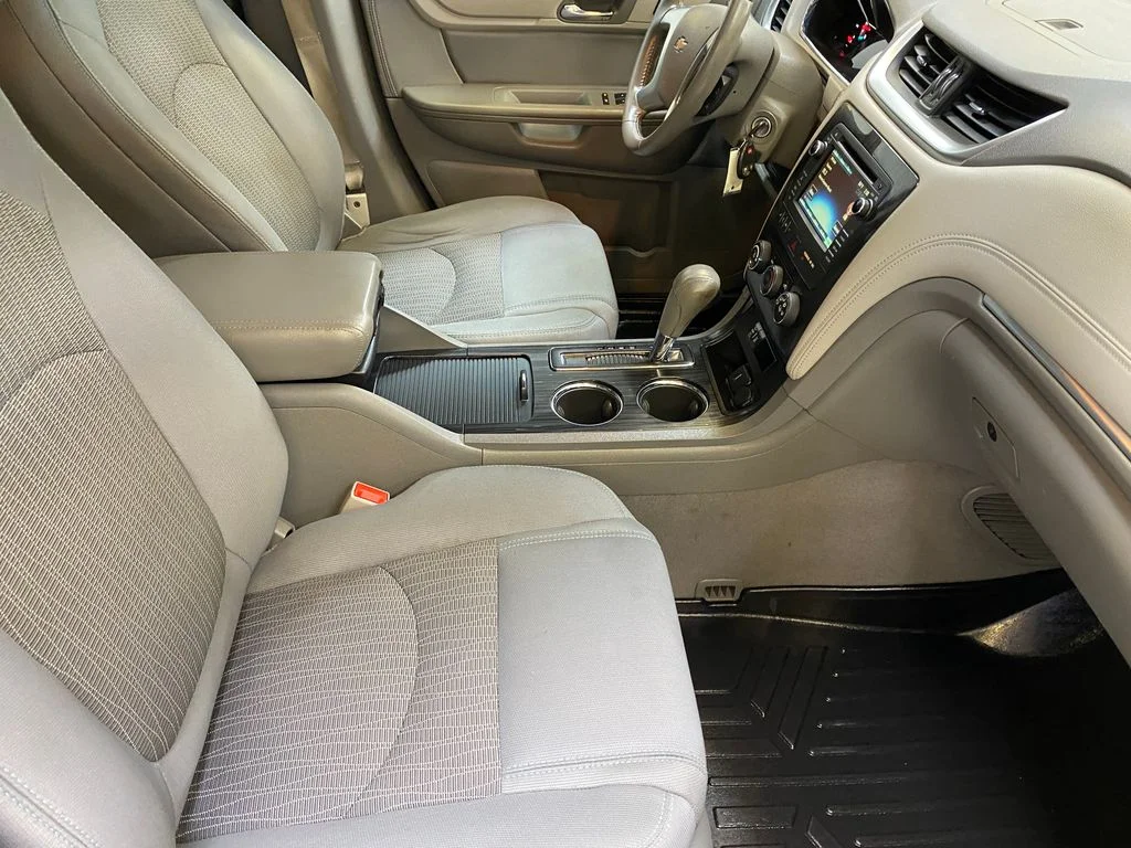 Used 2017 White Chevrolet LT image 24