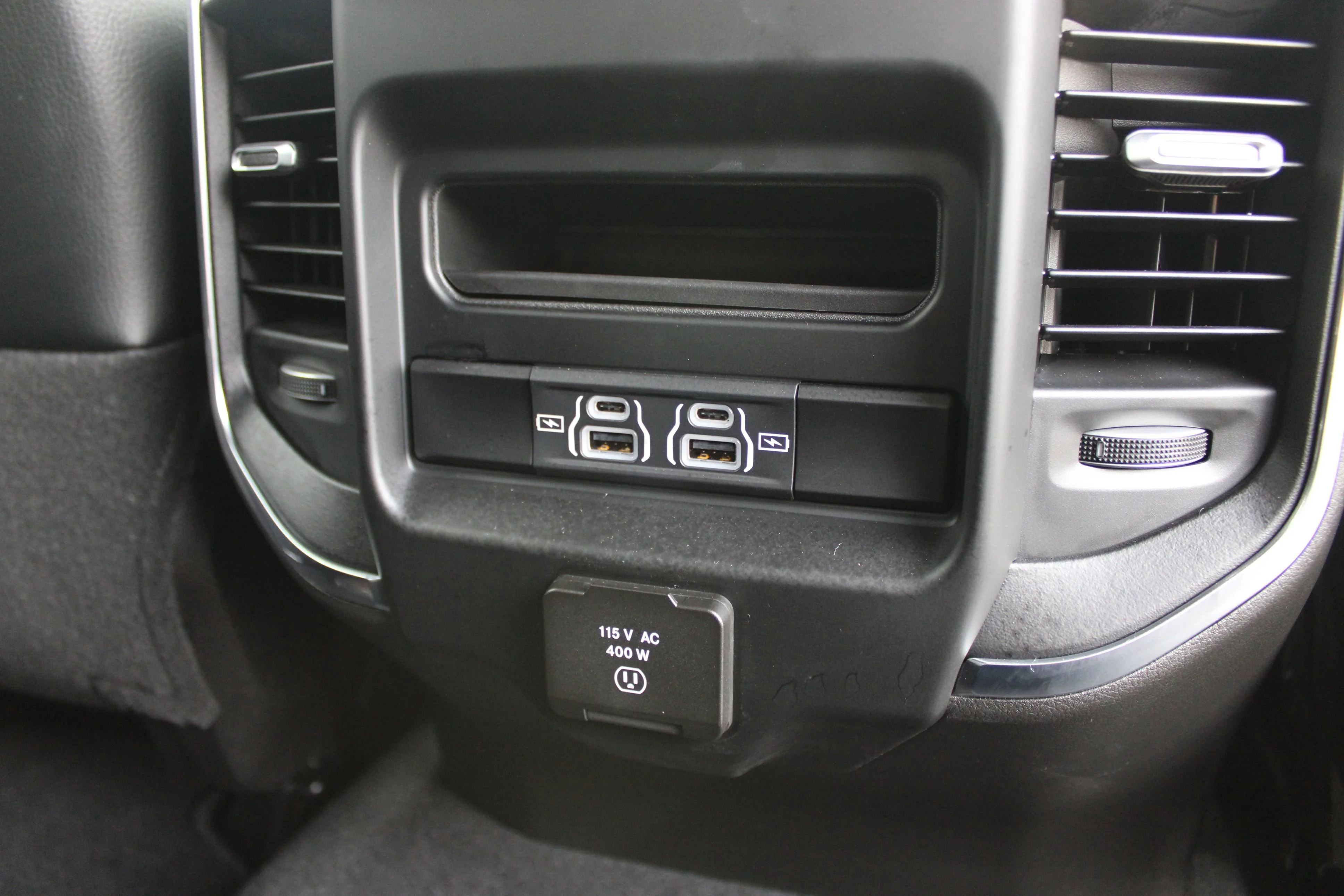 Used 2025 Granite Crystal Metallic Clearcoat Ram Laramie image 17