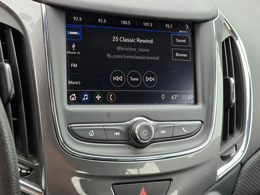 Used 2019 Silver Chevrolet LT image 4