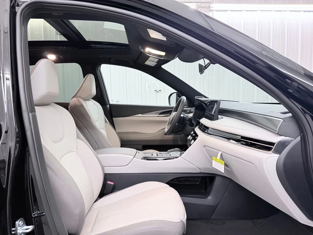 New 2027 BLACK OBSIDIAN INFINITI Luxe AWD image 45