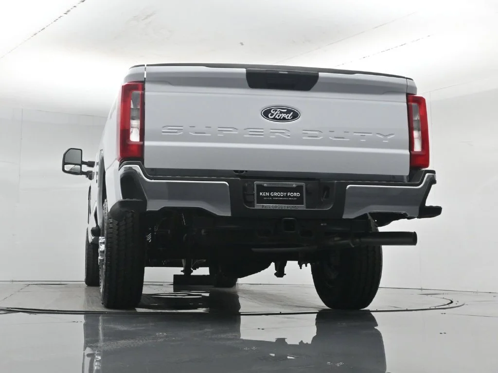 New 2027 White Ford XL image 47
