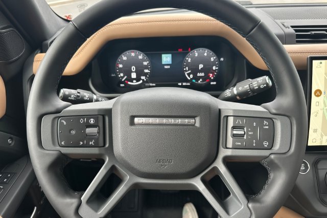 New 2026 Woolstone Green Land Rover X-Dynamic SE image 23