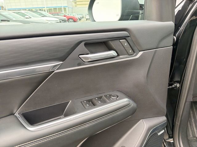 2025 GMC ACADIA - Image 22