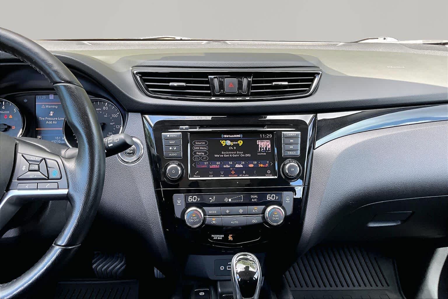 Used 2022 Brilliant Silver Metallic Nissan SL image 7