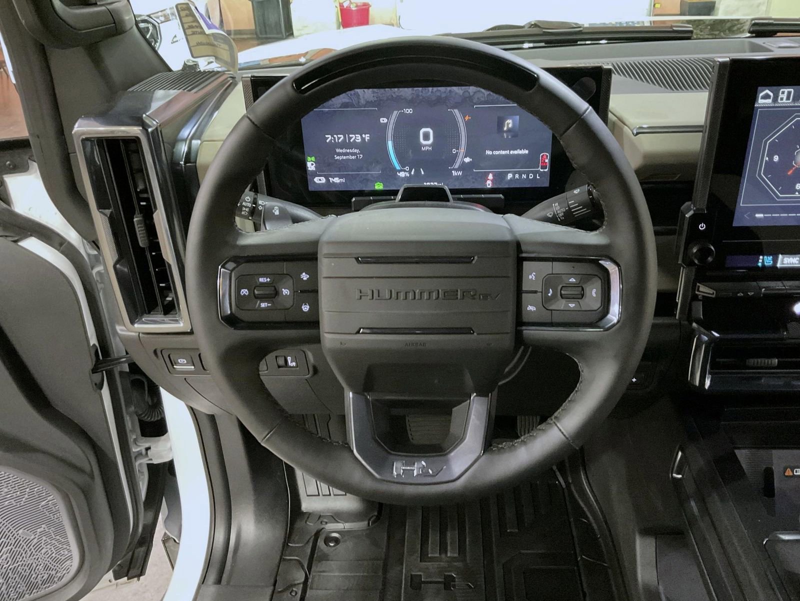 2026 GMC HUMMER EV 2X - Photo 11