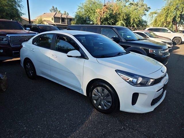 Used 2020 Clear White Kia S image 6