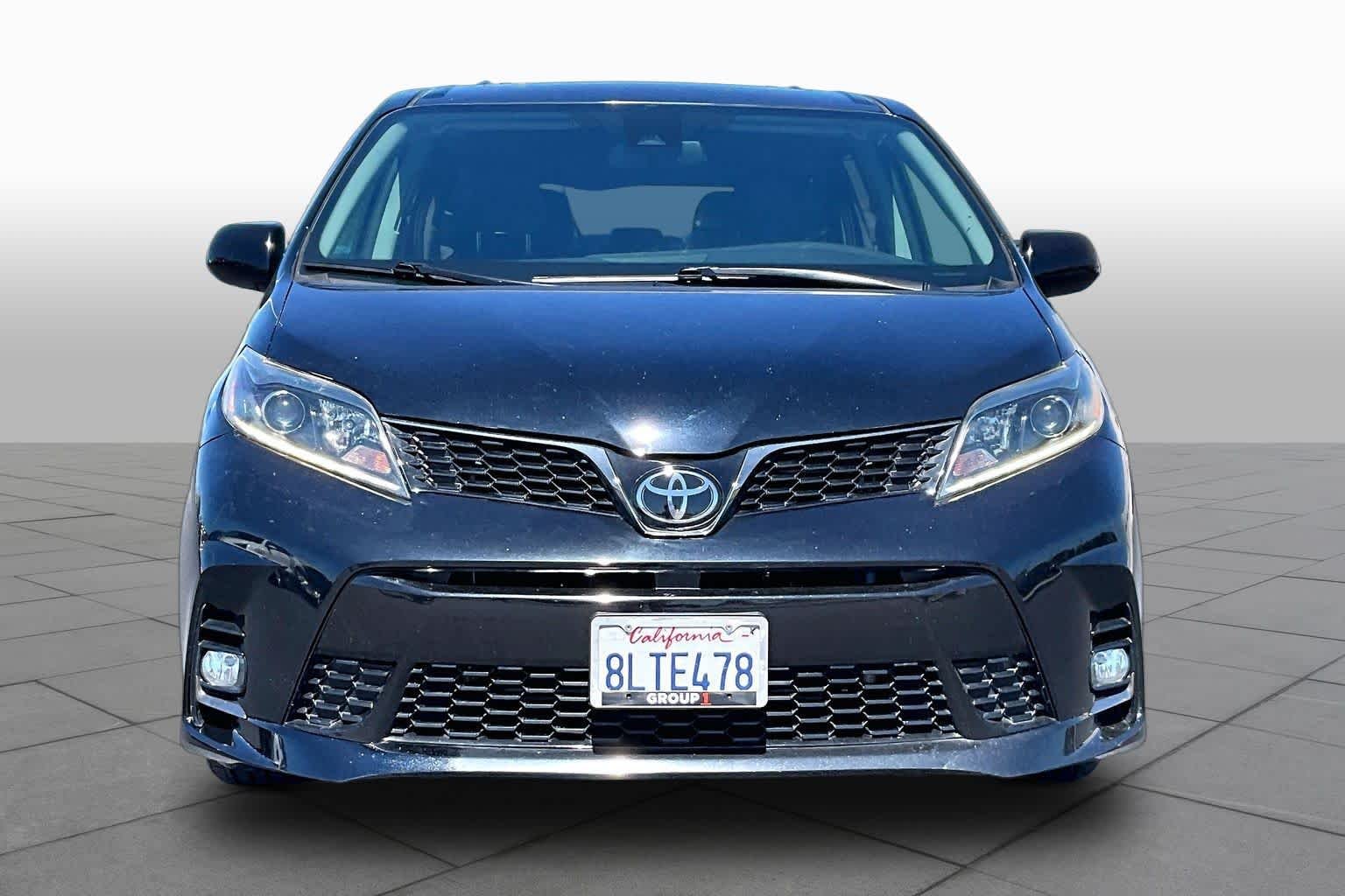 Pre-Owned 2019 Toyota Sienna SE