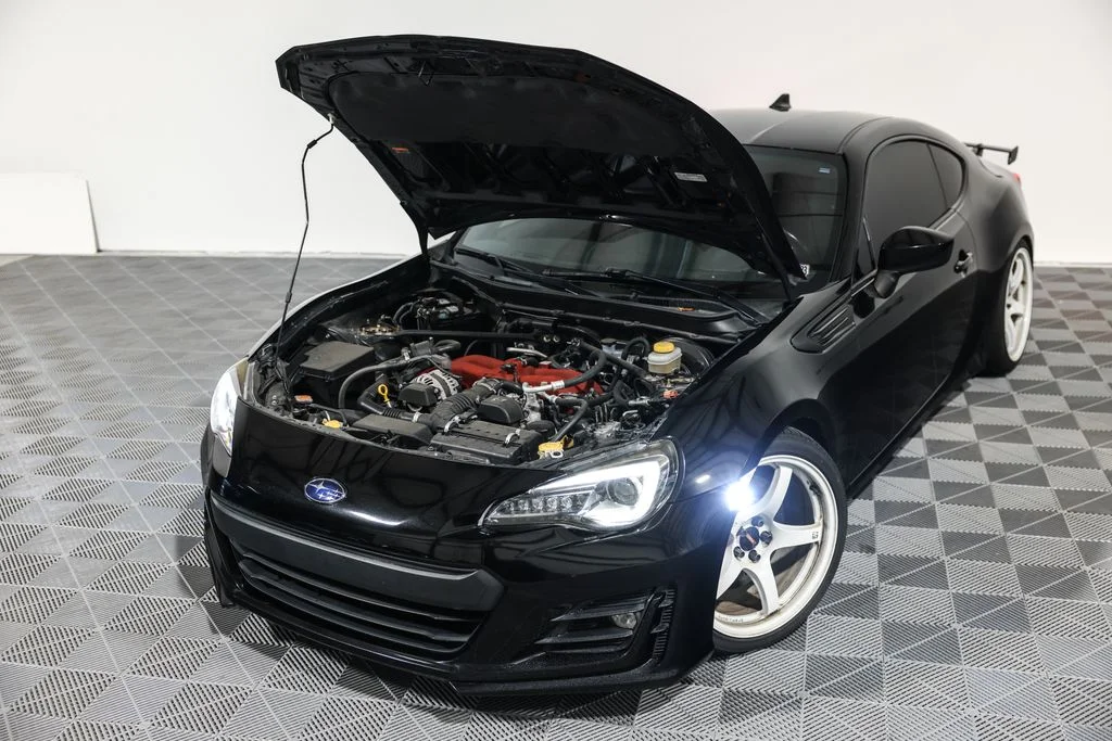 Used 2018 Black Subaru Limited image 12