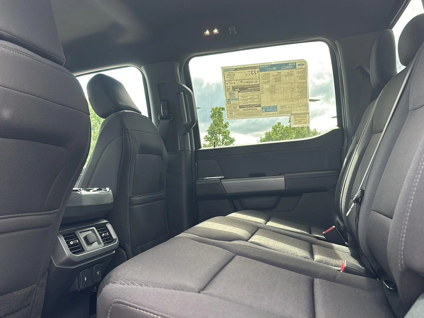 New 2026 Carbonized Gray Metallic Ford XLT image 22