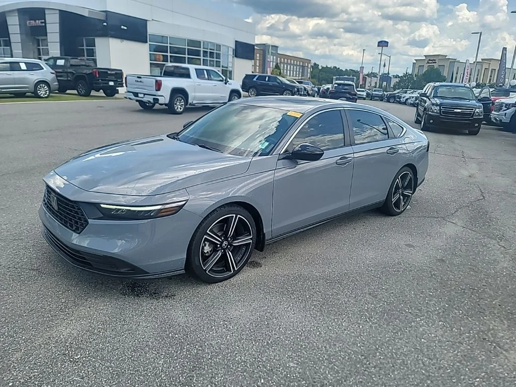 Used 2025 Gray Honda Sport image 3