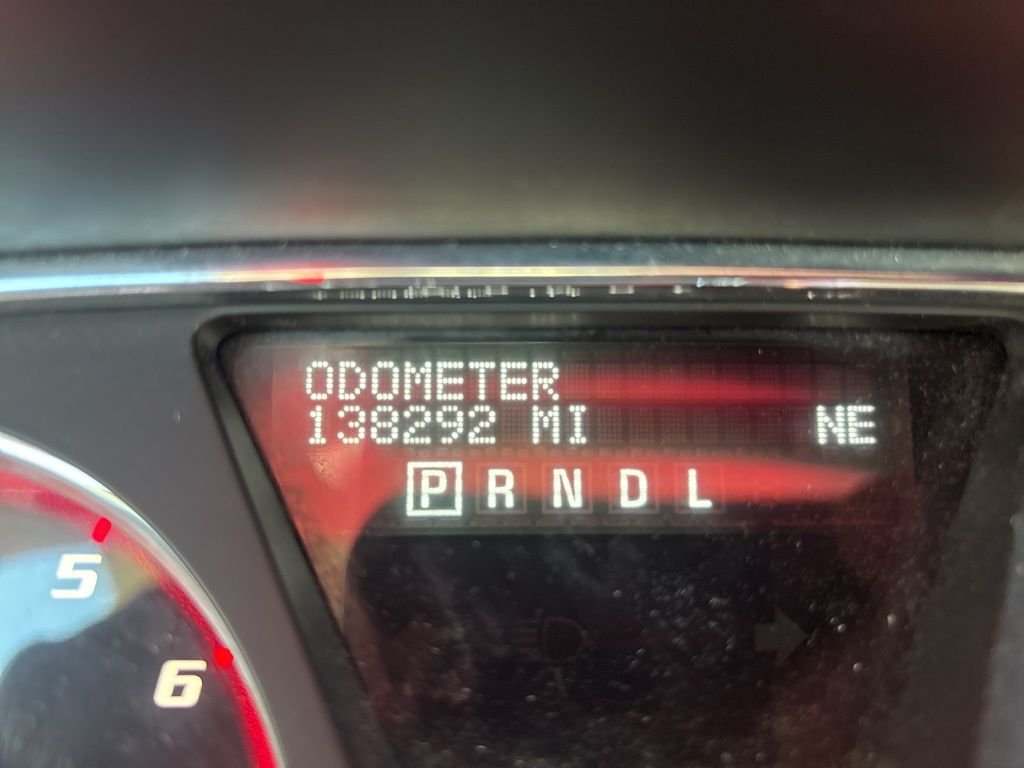 Used 2016 Black GMC SLE-2 image 15