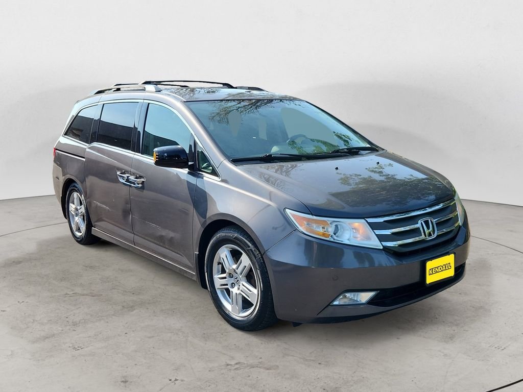 Used 2013  Honda Touring image 3