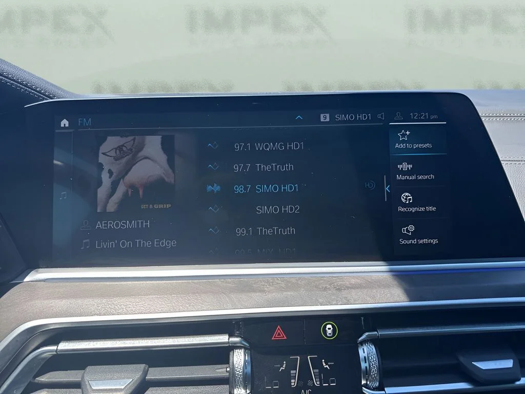 Used 2023 White BMW xDrive45e image 19